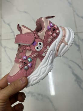 Кроссовки