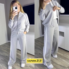 Костюм