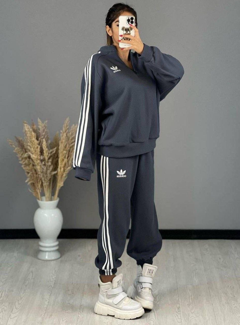 женский спортивный костюм adidas,женские спортивные костюмы,костюм адидас женский,зеленый костюм адидас,спортивные костюмы адидас