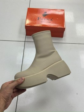 Ботинки