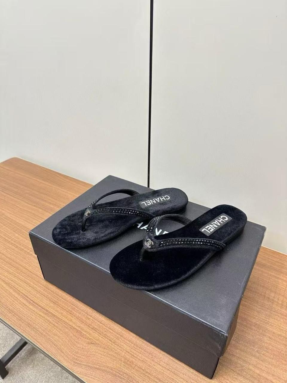 шлепанцы chanel,шлепки шанель,шлепки chanel женские,,женские шлепанцы