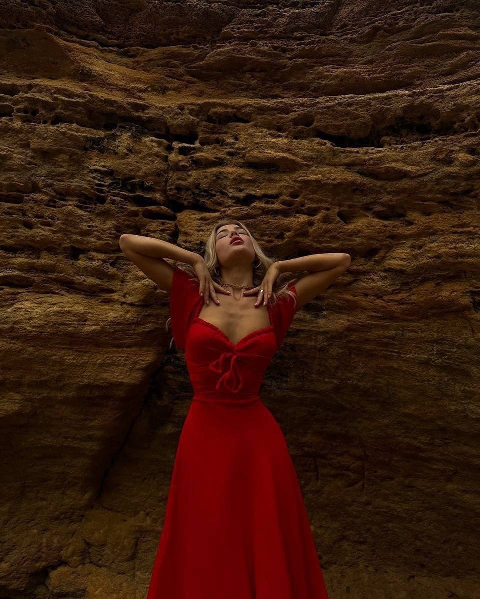 красное платье длинное,женская платье,платья роскошные,фотосессия в красном платье,платье для фотосессии