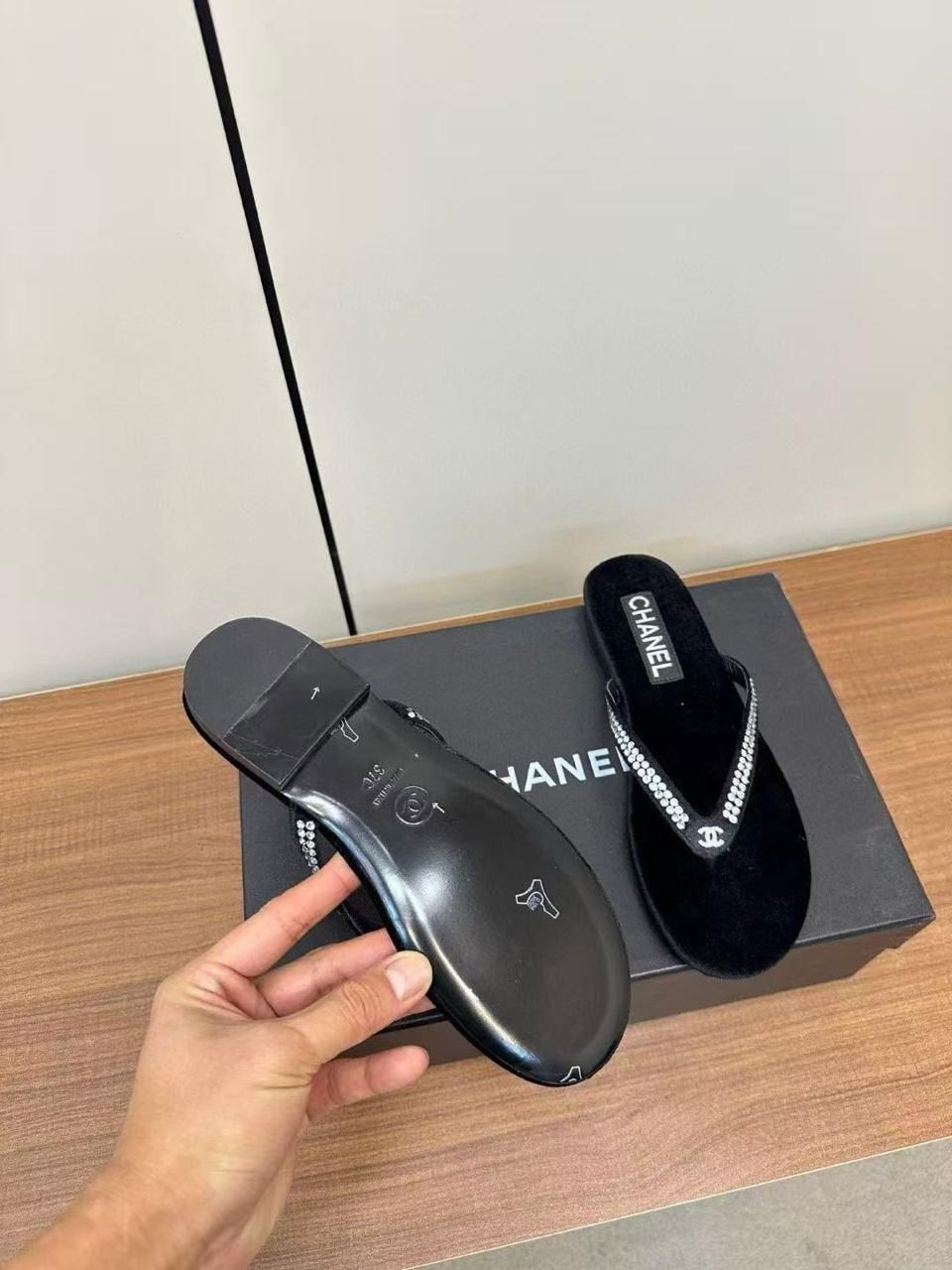 шлепанцы chanel,женские шлепанцы,шлепки брендовые,,шлепки шанель