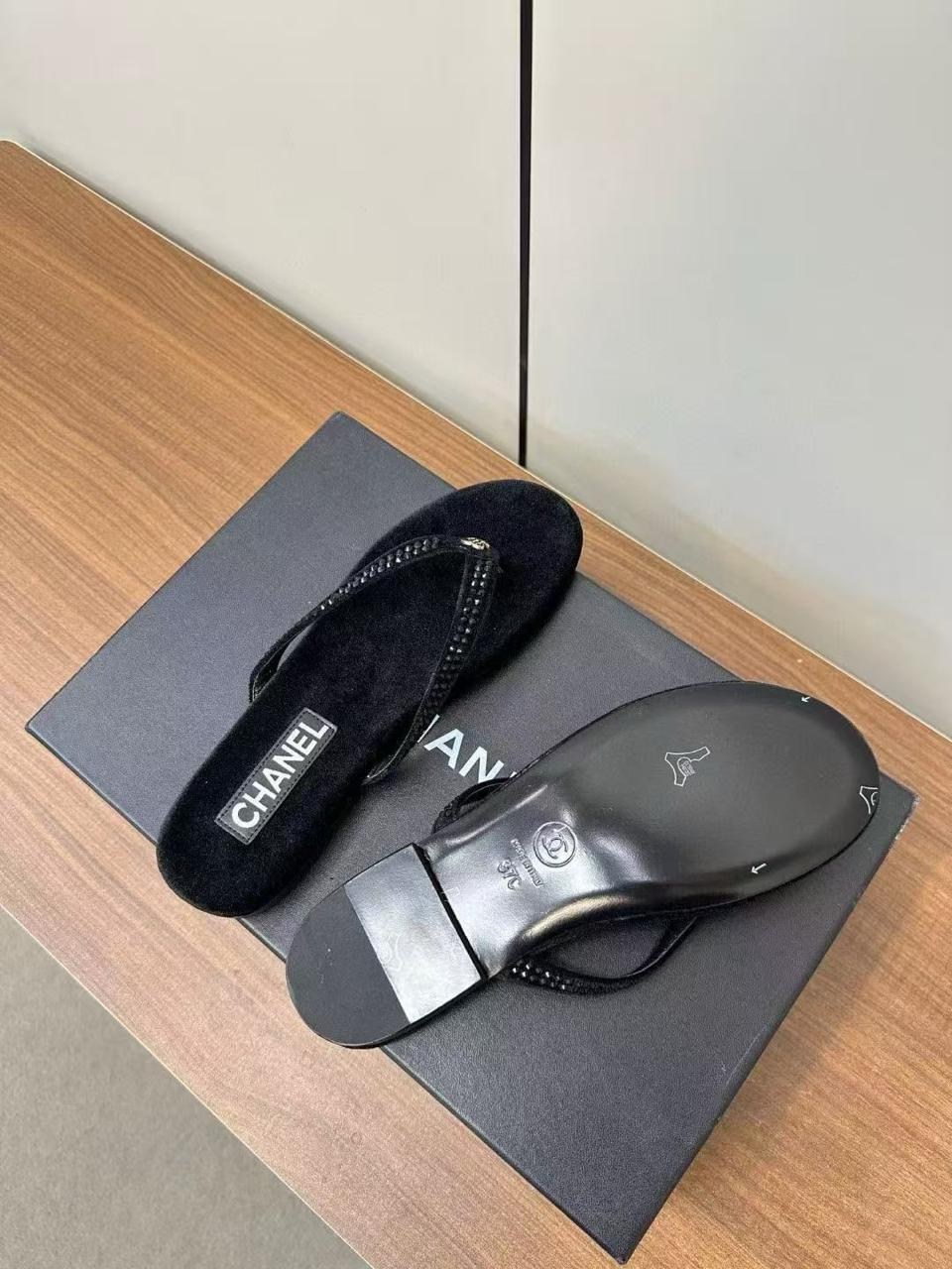 шлепанцы chanel,шлепки шанель,шлепки chanel женские,,женские шлепанцы