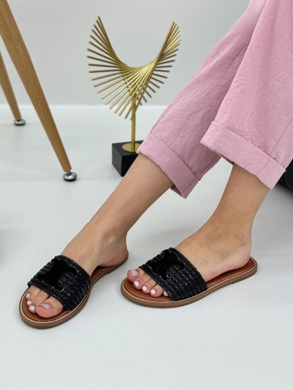 ,шлепанцы женские,модные шлепки,шлепанцы женские сабо,женские сандалии