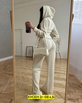 Костюм