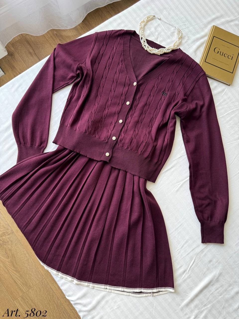 вязаные костюмы,трикотажные костюмы,костюм с юбкой,костюм с юбкой плиссе,вязанный костюм с юбкой