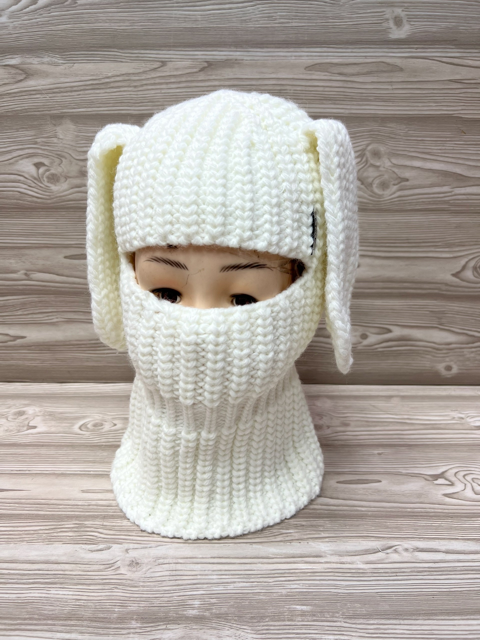 балаклава шапка вязаная с ушами,балаклава женская с ушками зайки вязаная,балаклава с ушками зайка вязаная,балаклава вязаная,вязаная балаклава с ушками