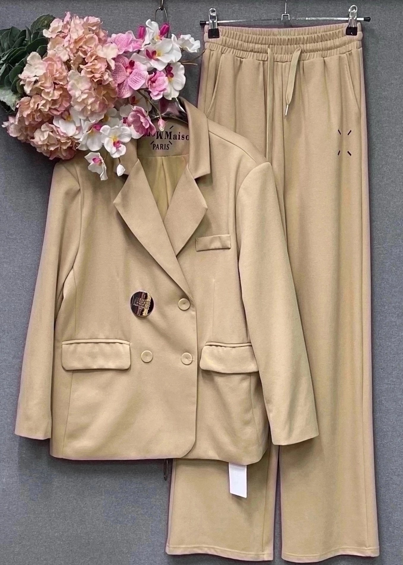 классический брючный костюм,модные костюмы,стильные костюмы,женские костюмы,элегантный брючный костюм