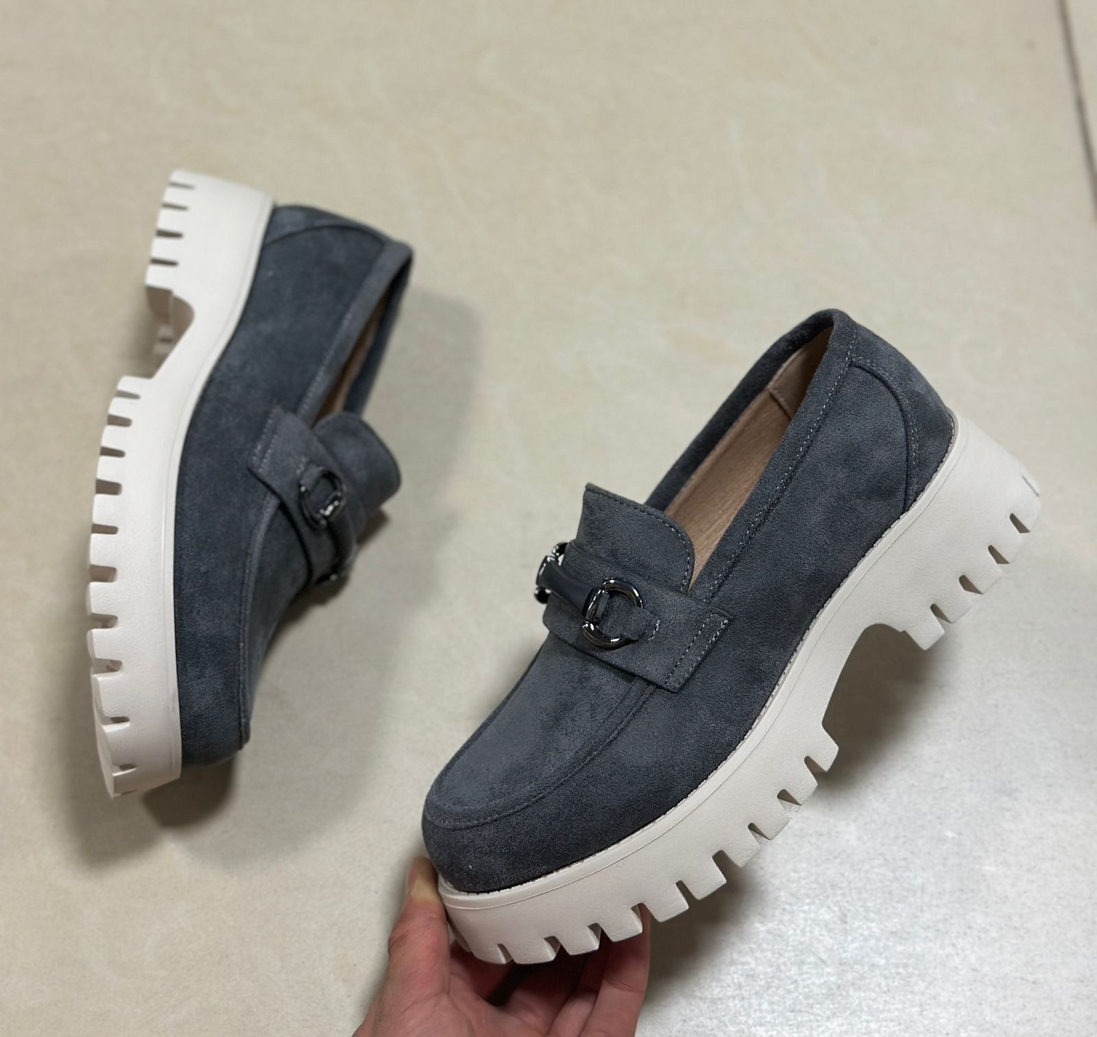 лоферы женские,,серые замшевые лоферы женские,серые замшевые лоферы,лоферы женские замшевые