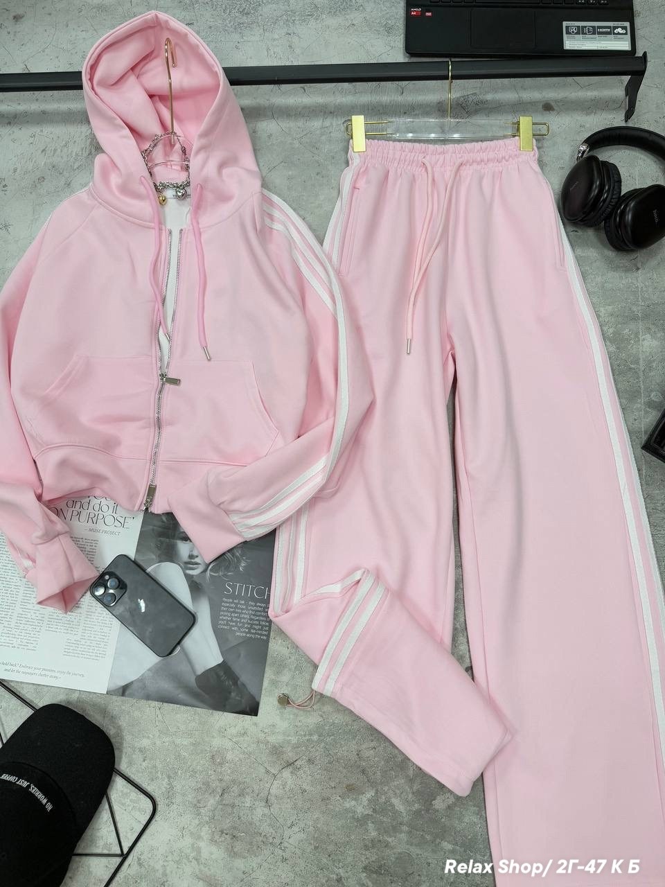 спортивные костюмы женские,трикотажные костюмы,костюм женские спортивные костюмы,толстовка адидас серая с полосками,костюм спортивный