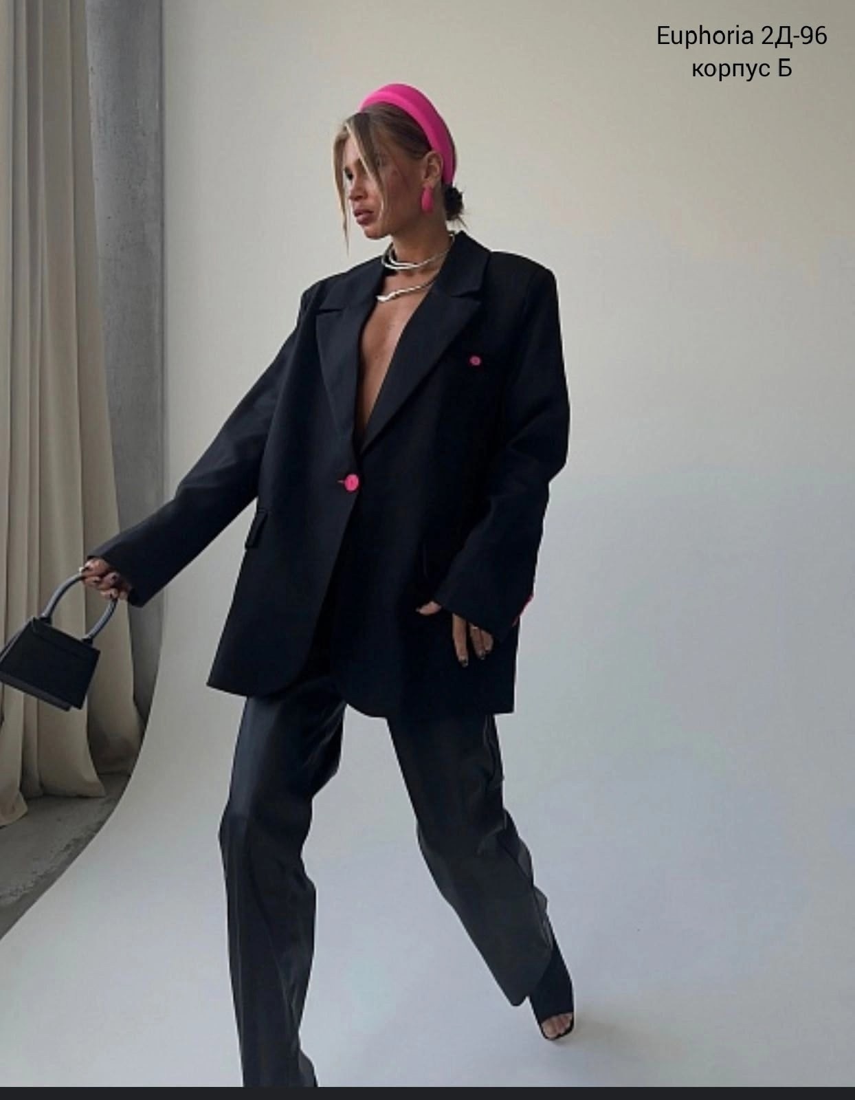 пиджак женский оверсайз,пиджак оверсайз блейзер жакет удлиненный,пиджак жакет блейзер оверсайз,пиджак прямой оверсайз с розовыми пуговицами,стильный пиджак оверсайз