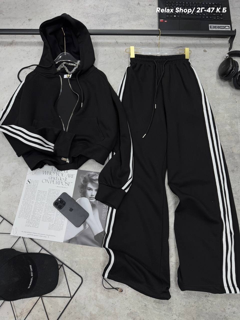 спортивные костюмы женские,трикотажные костюмы,костюм женские спортивные костюмы,толстовка адидас серая с полосками,костюм спортивный