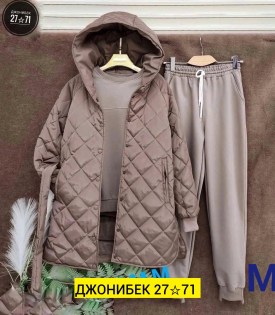 Костюм