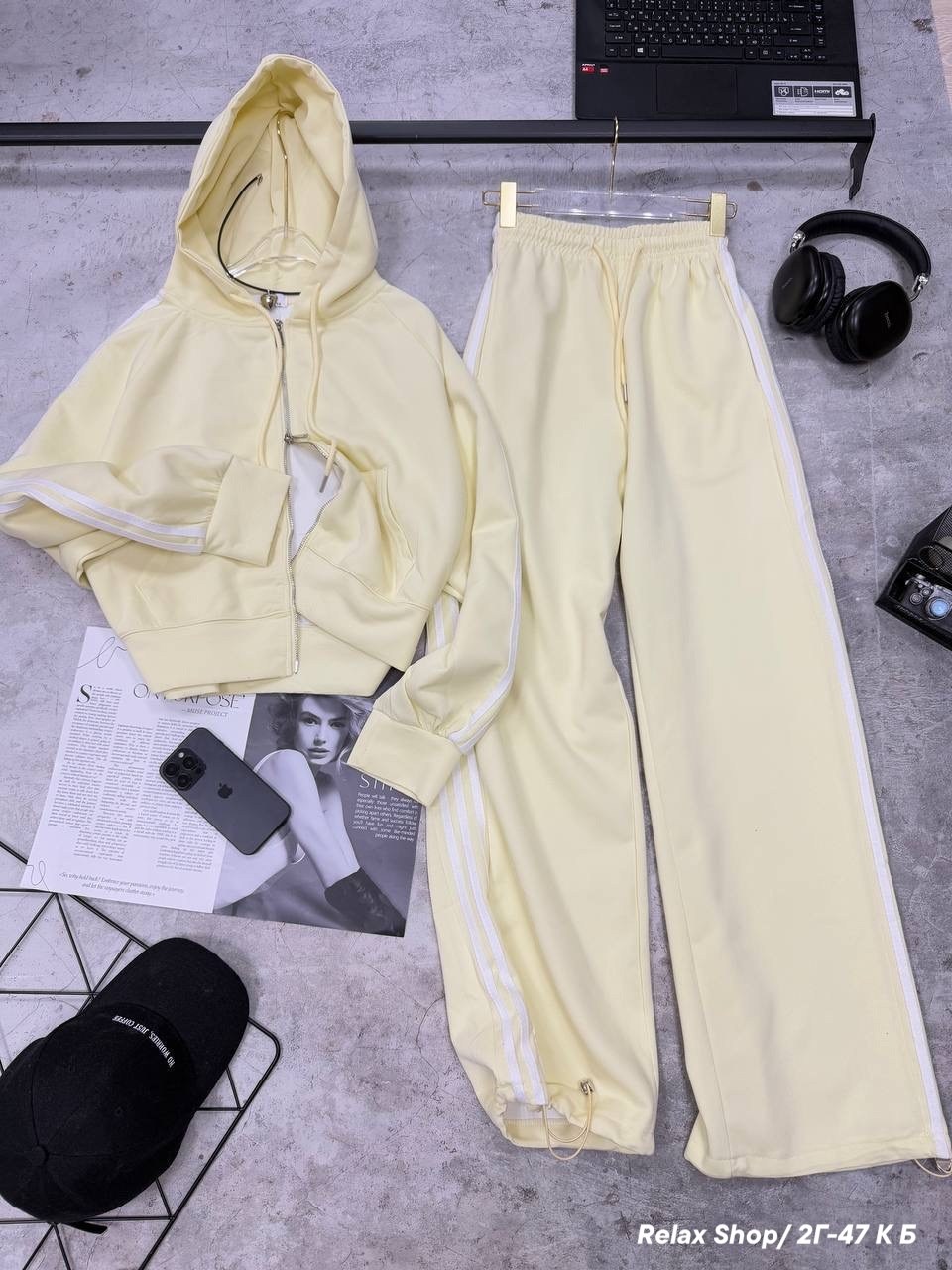 спортивные костюмы женские,трикотажные костюмы,костюм женские спортивные костюмы,толстовка адидас серая с полосками,костюм спортивный