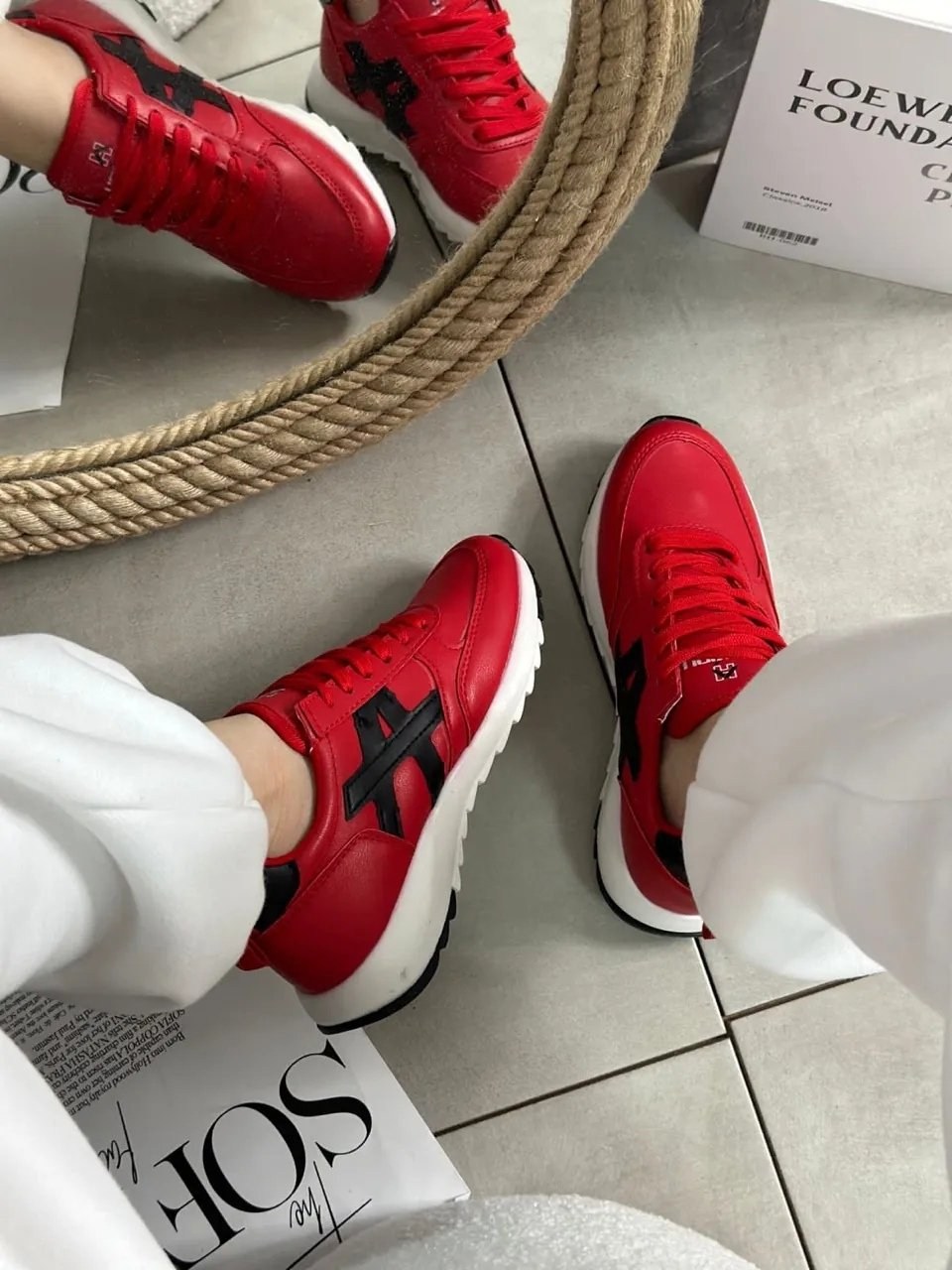 кроссовки эко,кроссовки эко кожа, женская кроссовки,,красные кроссовки