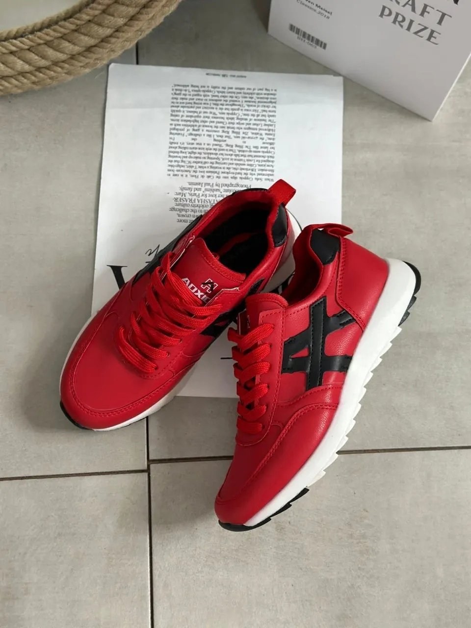 кроссовки эко,кроссовки эко кожа, женская кроссовки,,красные кроссовки