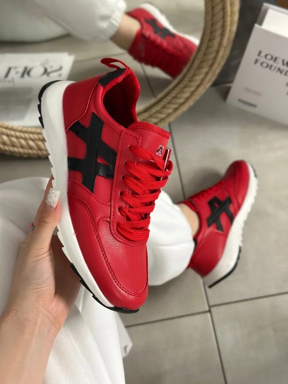 кроссовки эко,кроссовки эко кожа, женская кроссовки,,красные кроссовки