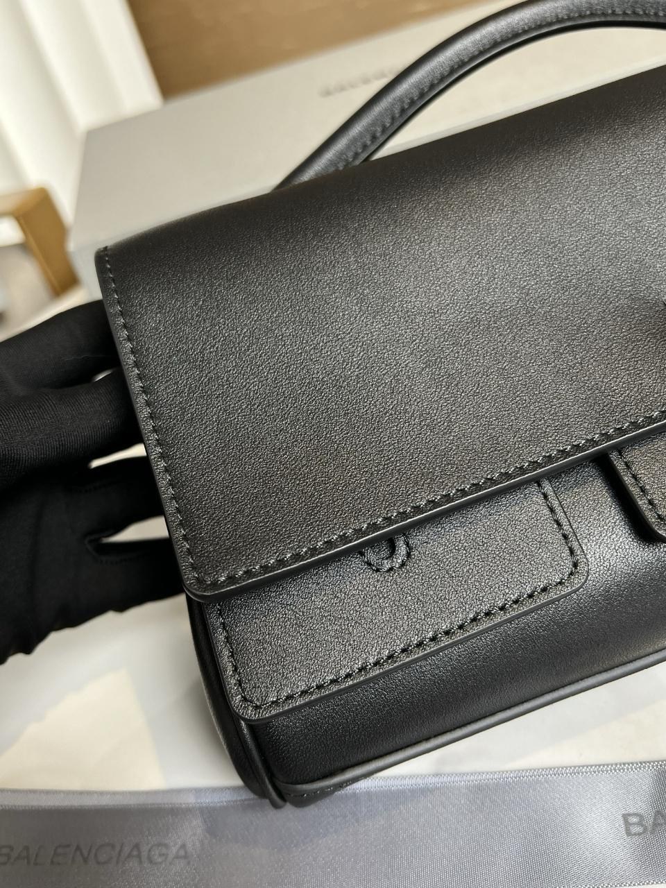 сумка balenciaga,сумка женская balenciaga,черная женская кожаная сумка balenciaga,balenciaga сумка на плечо,balenciaga balenciaga