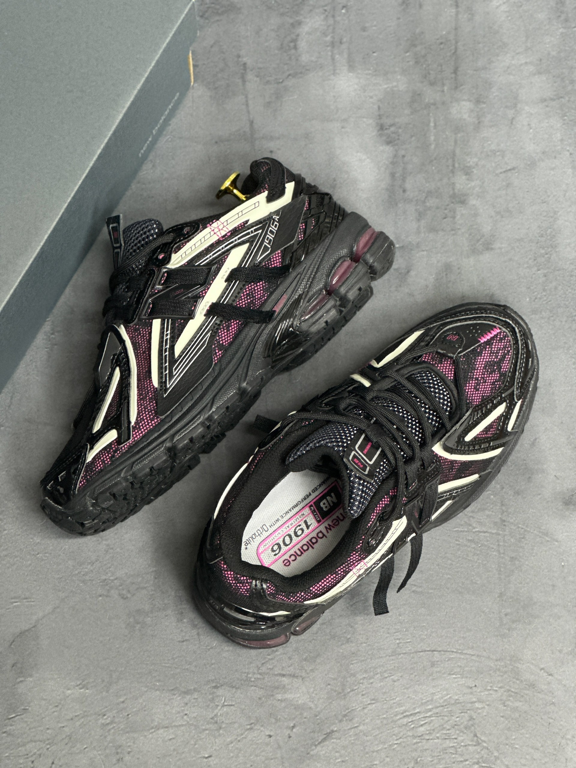 кроссовки,унисекс кроссовки,кроссовки темные,кроссовки для мужчин,кроссовки new balance 1906