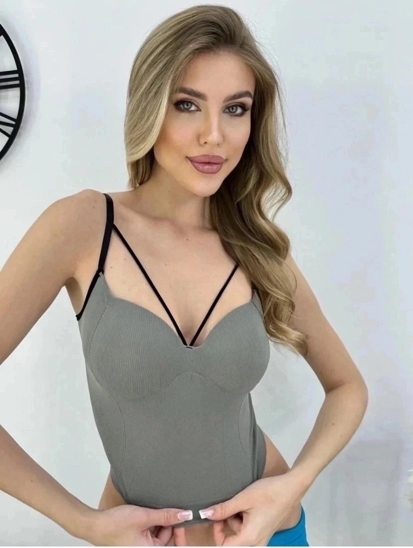 женский кроп топ,топ на тонких лямках,кроп топ,топ женский,топик