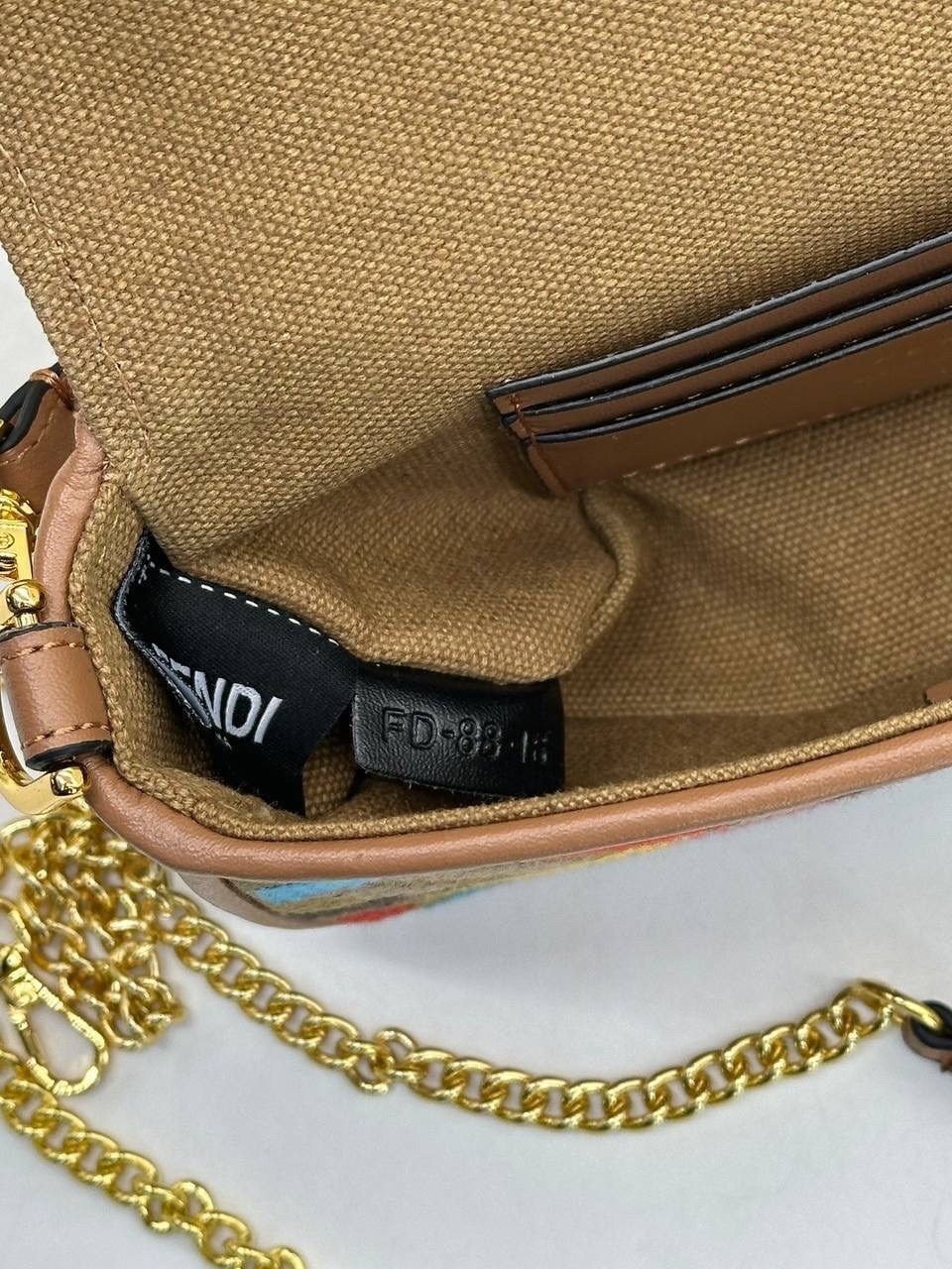 сумка фенди разноцветная,сумка fendi baguette,сумка женская fendi,cумка fendi,fendi сумка на плечо