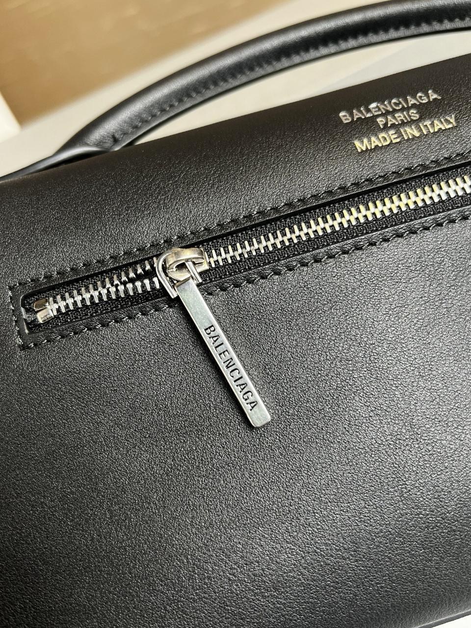 сумка balenciaga,сумка женская balenciaga,черная женская кожаная сумка balenciaga,balenciaga сумка на плечо,balenciaga balenciaga