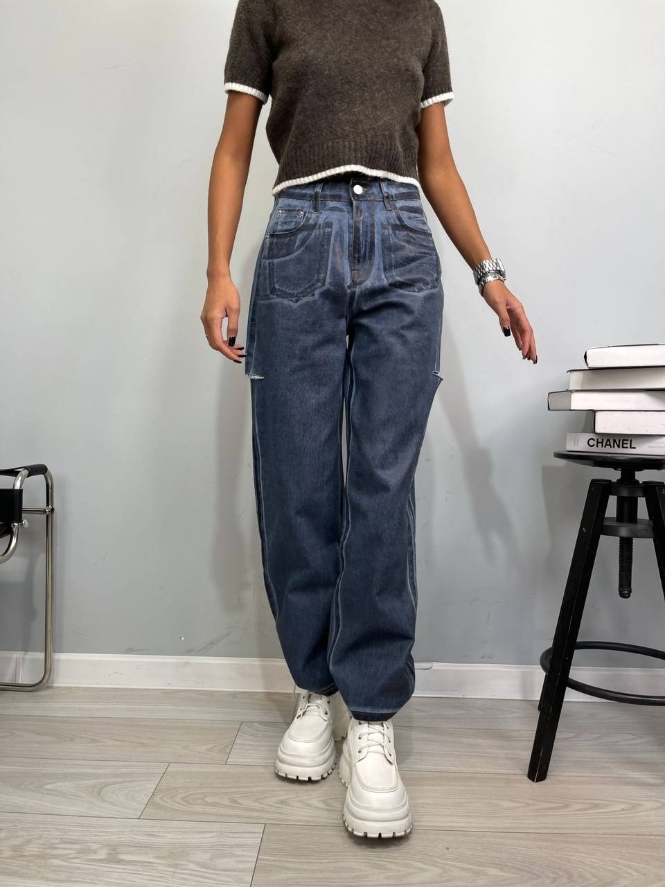 фиолетовые джинсы,фиолетовые джинсы женские,фиолетовые широкие джинсы,сиреневые джинсы,женские джинсы