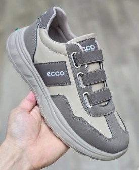 Кроссовки