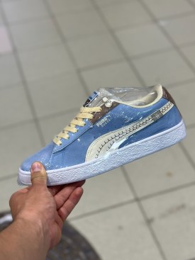 Кроссовки