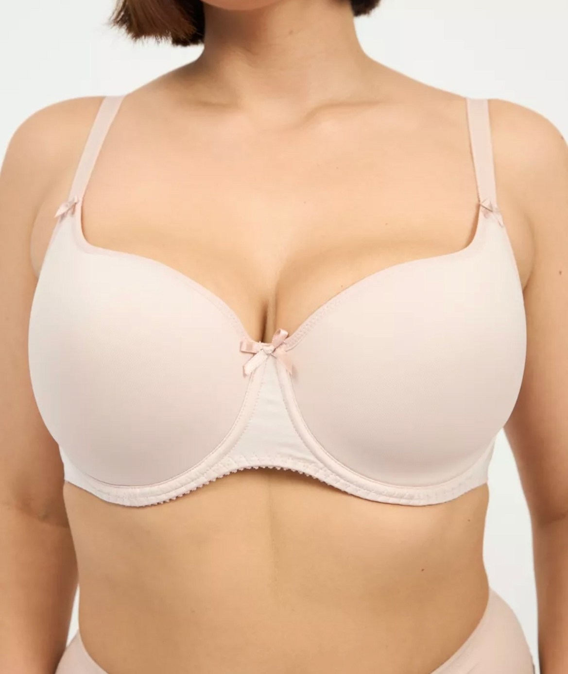 бюстгальтер женские,модели бюстгальтера,бюстгальтер,бежевый бюстгальтер,бюстгальтер спейсер