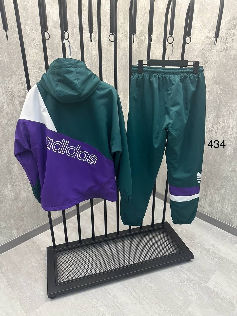 костюмы спортивный adidas,костюм adidas 90 х,спортивный костюм adidas originals,спортивный костюм мужской adidas,спортивный костюм adidas adidas