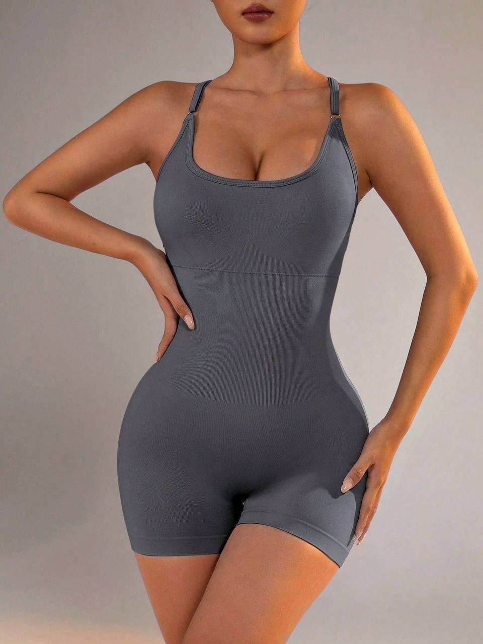 женский спортивный комбинезон,девушка,боди женская,комбинезон женский,комбинезон