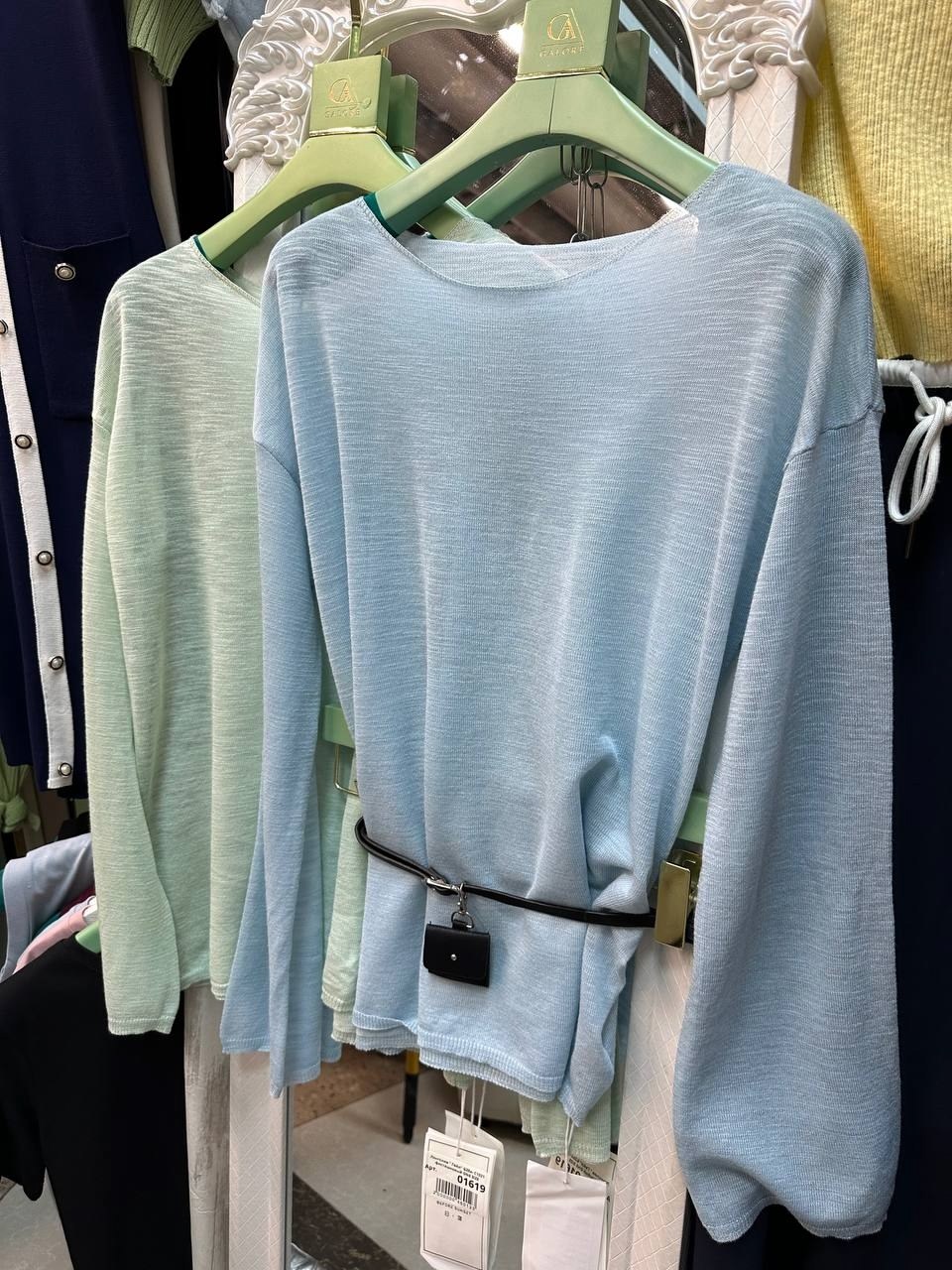 кофты молодежные,кофта женский,кофта голубая,кофта с цепочкой,женские джемпера