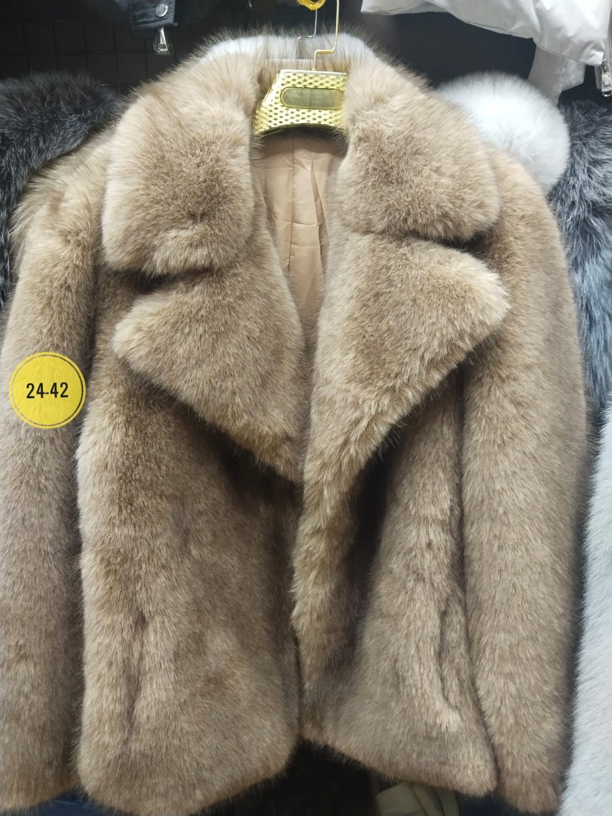 меховое пальто,шуба из искусственного меха,шуба искусственная,шубка,шуба женская