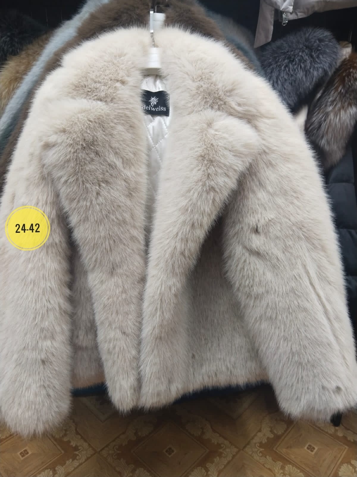 меховое пальто,шуба из искусственного меха,шуба искусственная,шубка,шуба женская