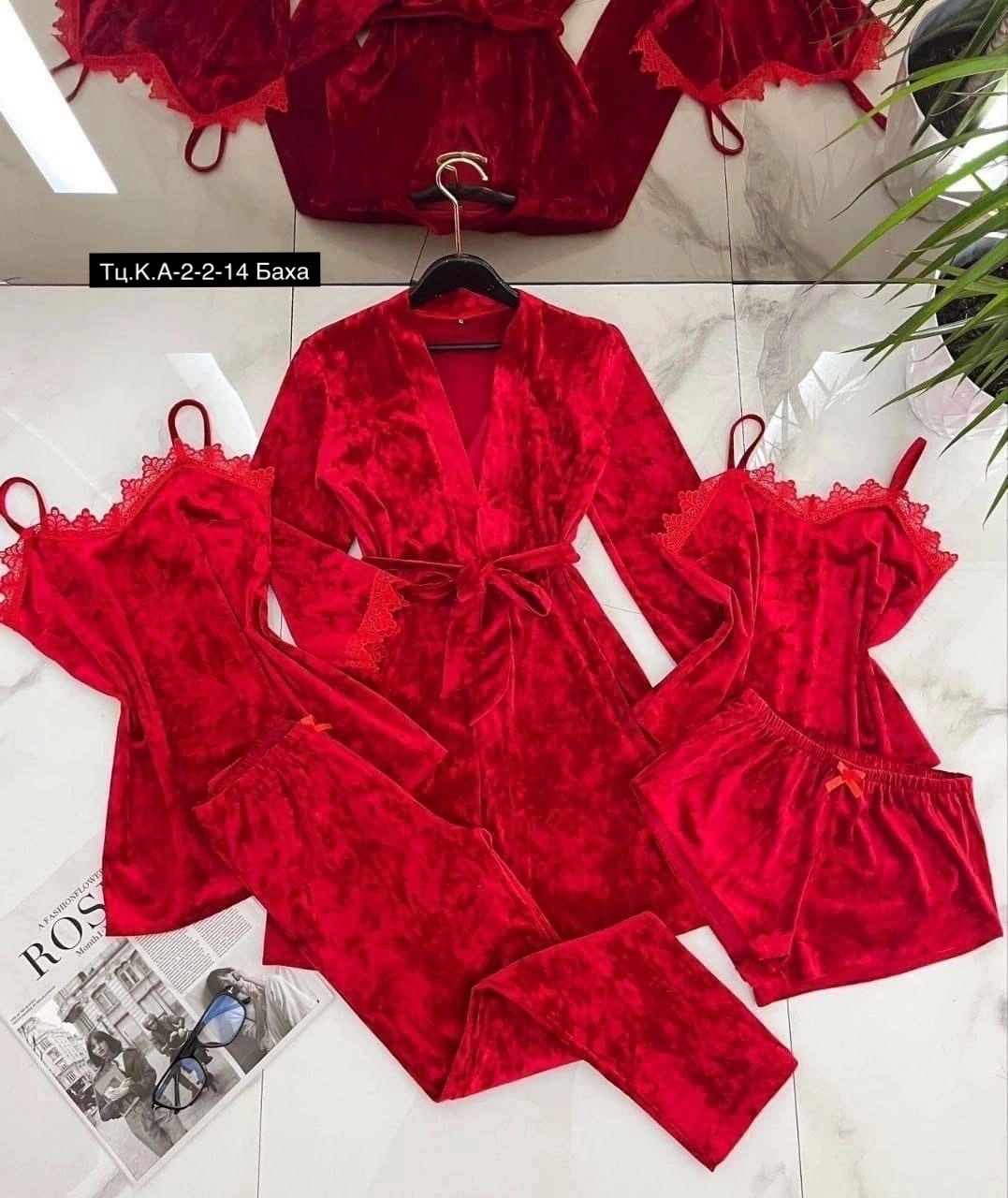 комплект велюровый,велюровая пижама,пижама велюр,комплект пижамный тройка велюр,халат бархатный