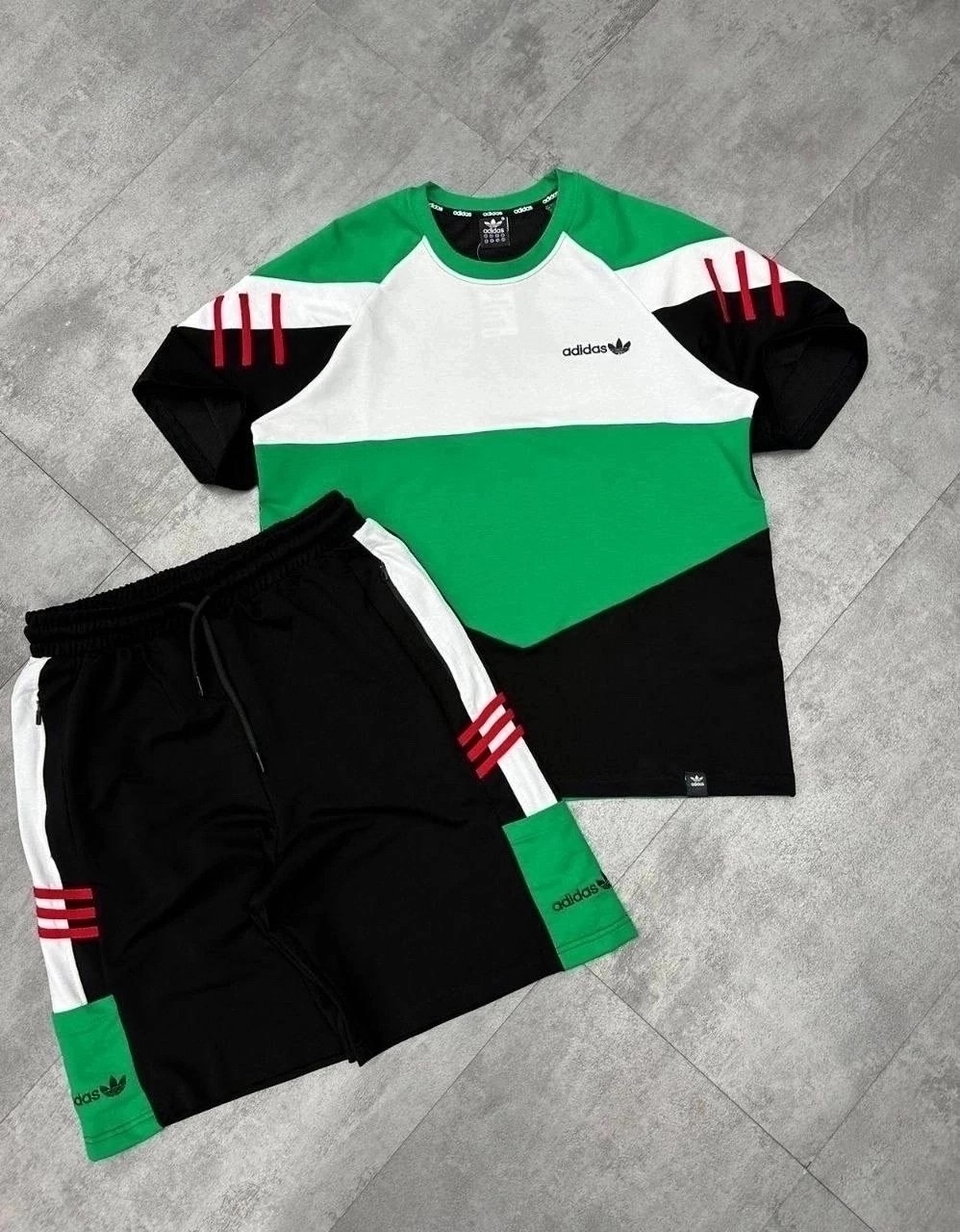 спортивные костюм,спортивные костюмы мужские,спортивный костюм adidas,мужская спортивная одежда,футболка и шорты костюм