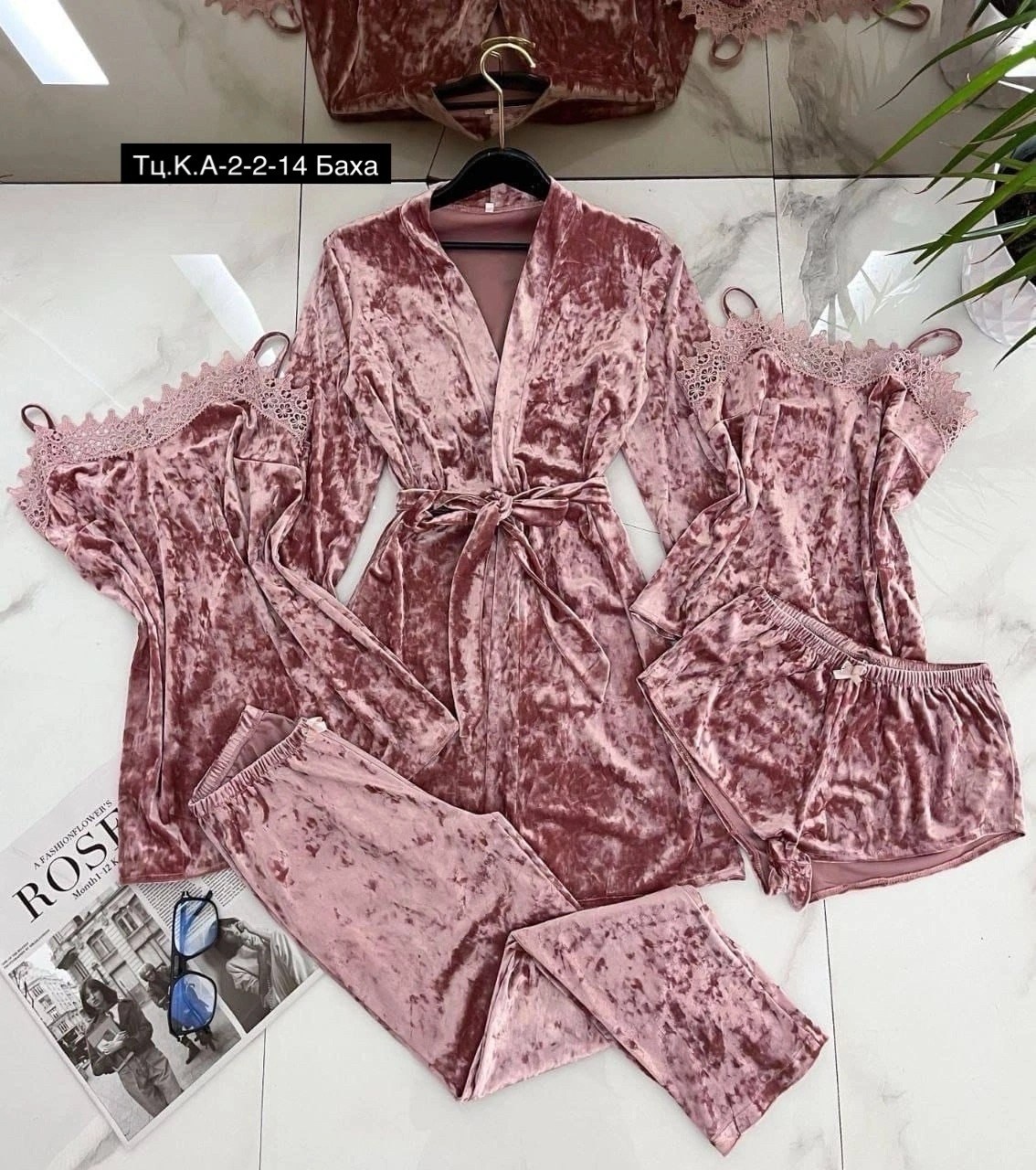 комплект велюровый,велюровая пижама,пижама велюр,комплект пижамный тройка велюр,халат бархатный