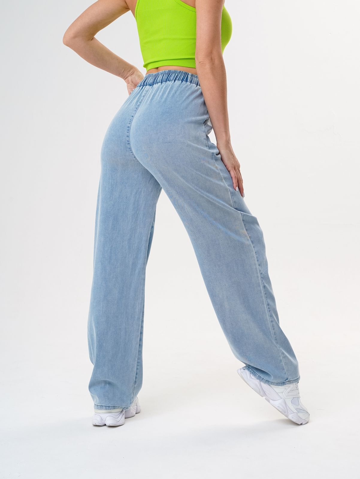 джинсы голубой,женские джинсы,джинсы светлые,женские прямые джинсы,джинсы широкие