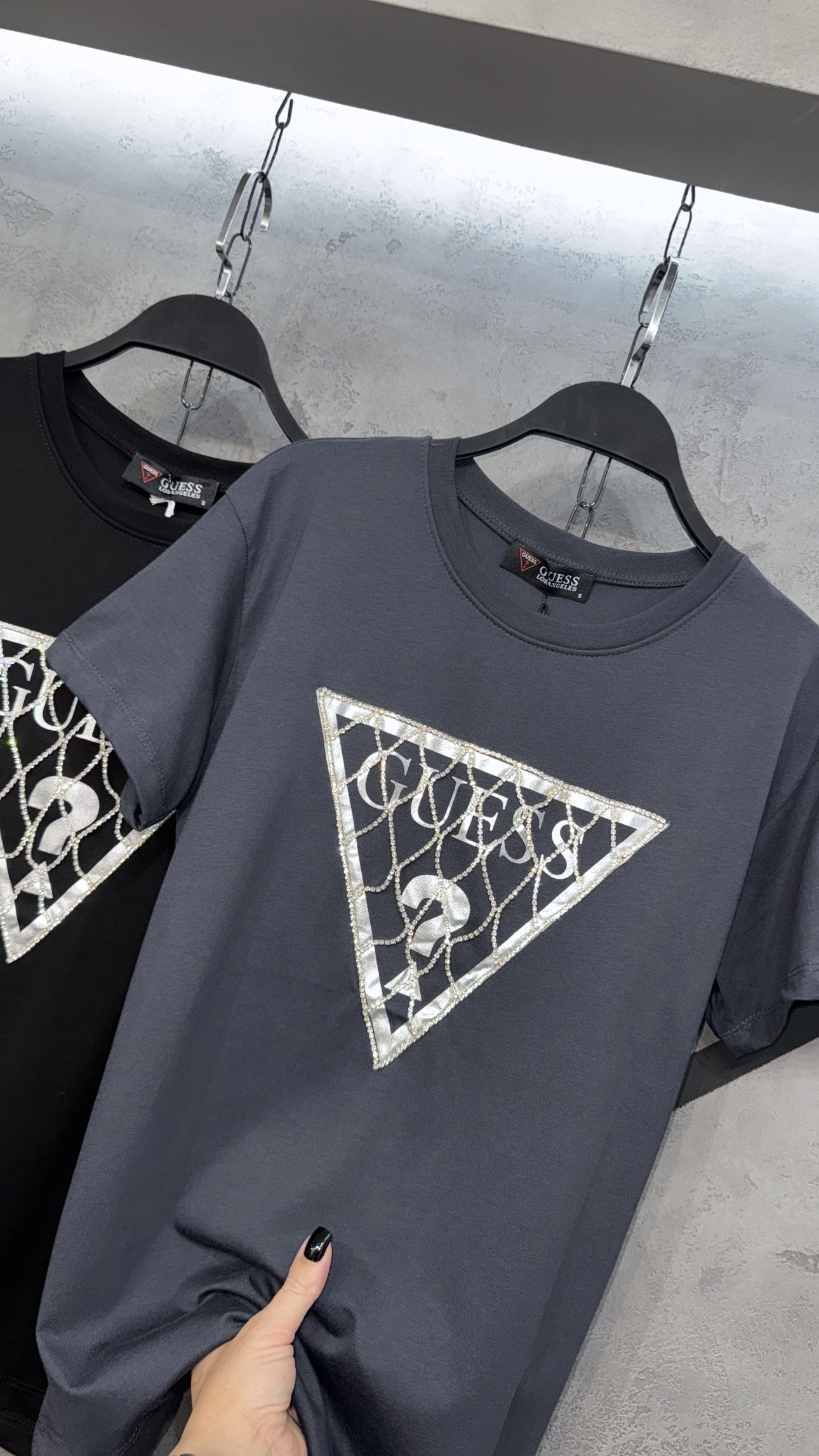 стильные футболки,футболки мужские,футболке,футболки guess