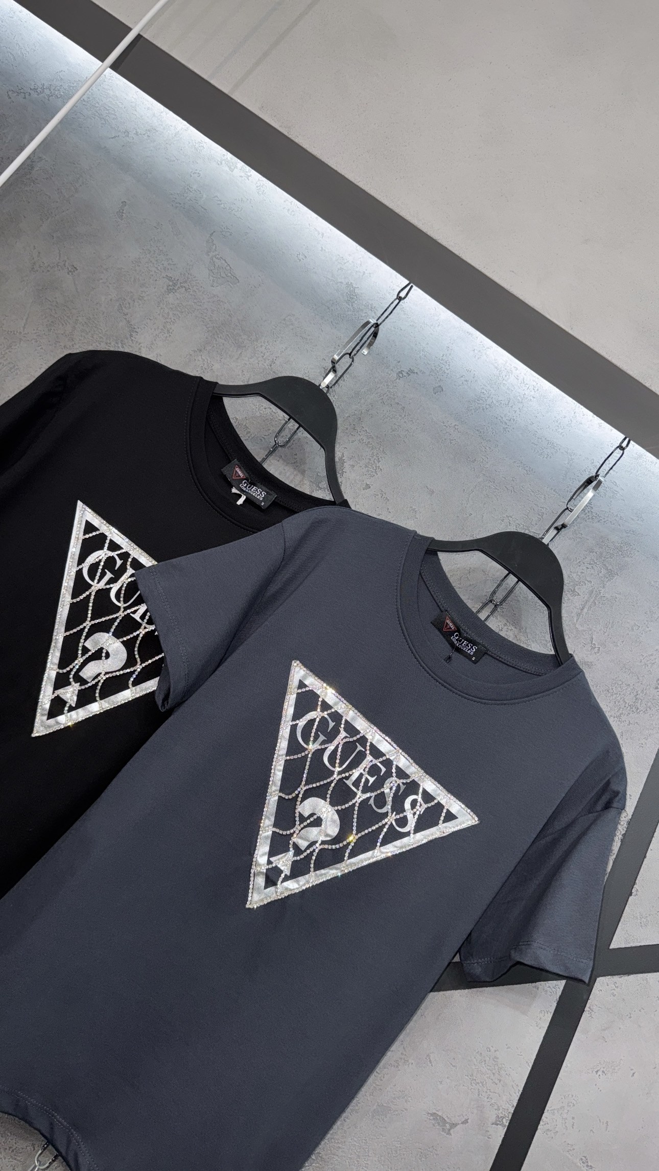 стильные футболки,футболки мужские,футболке,футболки guess