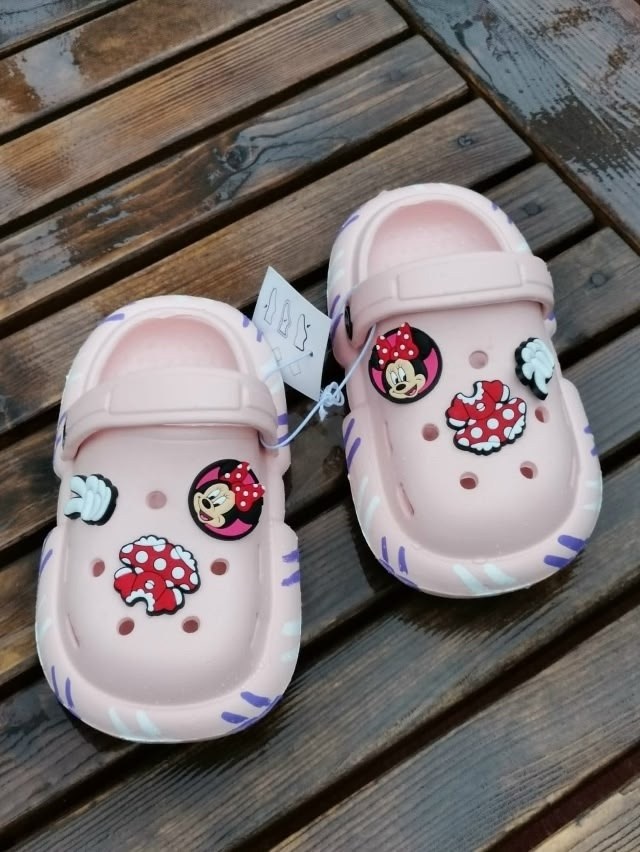 кроксы с мультяшками,кроксы с хелло китти,шлепанцы детские,детские кроксы,детские тапочки