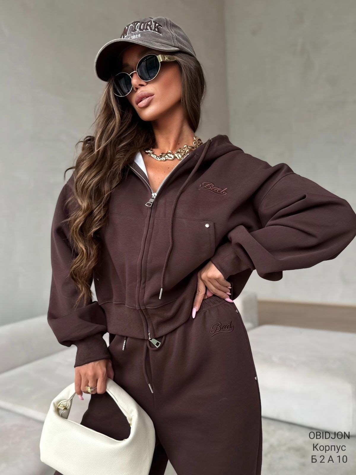 стильные костюмы,спортивные костюмы женские,костюм белый,женский костюм на флисе,костюм спортивный