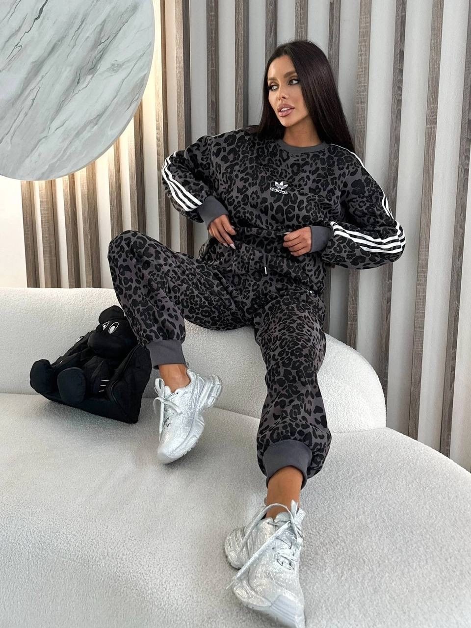 костюм спортивный,женские спортивные костюмы,костюм спортивный велюровый,трикотажные костюмы,костюм с принтом