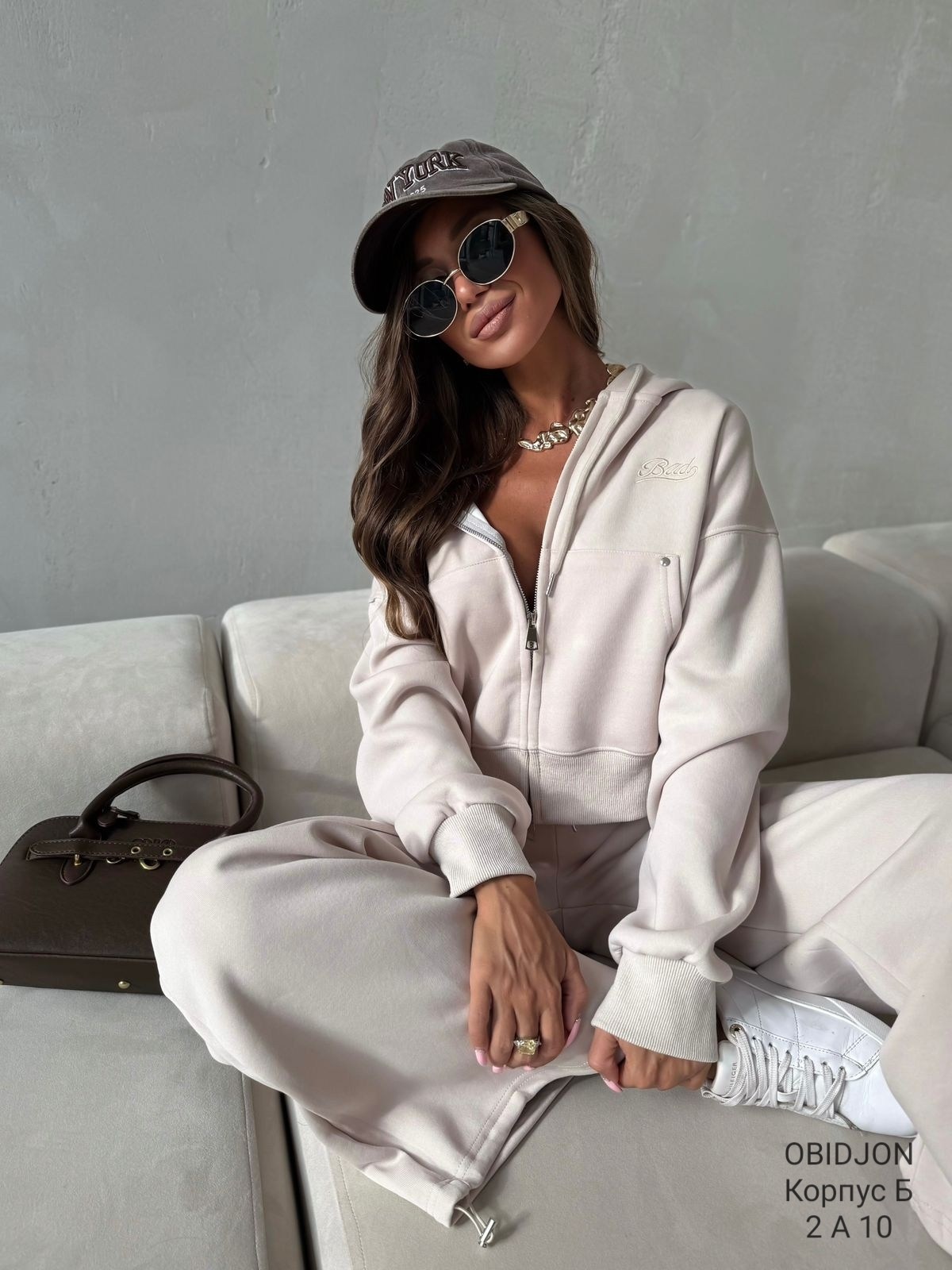 стильные костюмы,спортивные костюмы женские,костюм белый,женский костюм на флисе,костюм спортивный