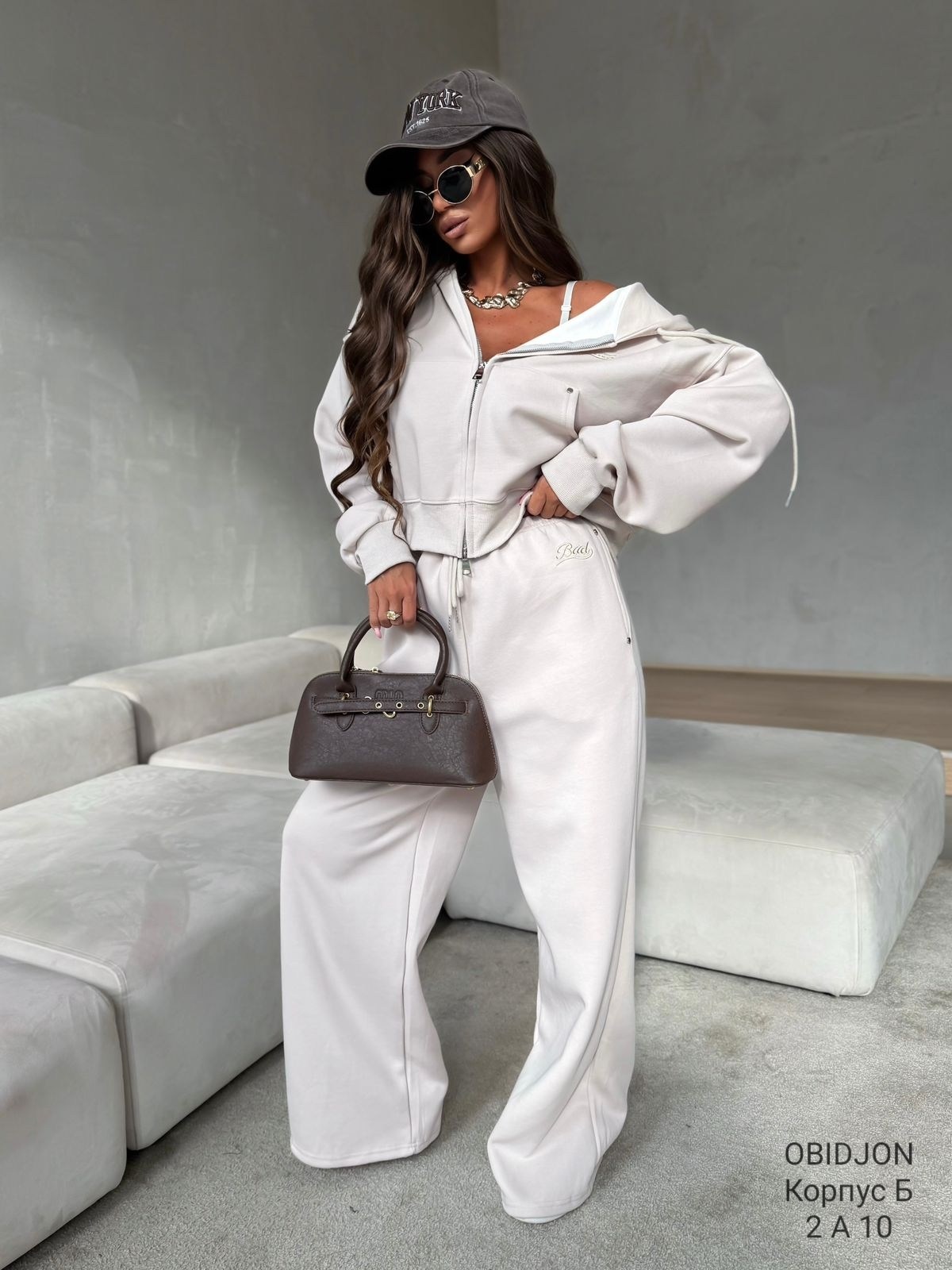 стильные костюмы,спортивные костюмы женские,костюм белый,женский костюм на флисе,костюм спортивный