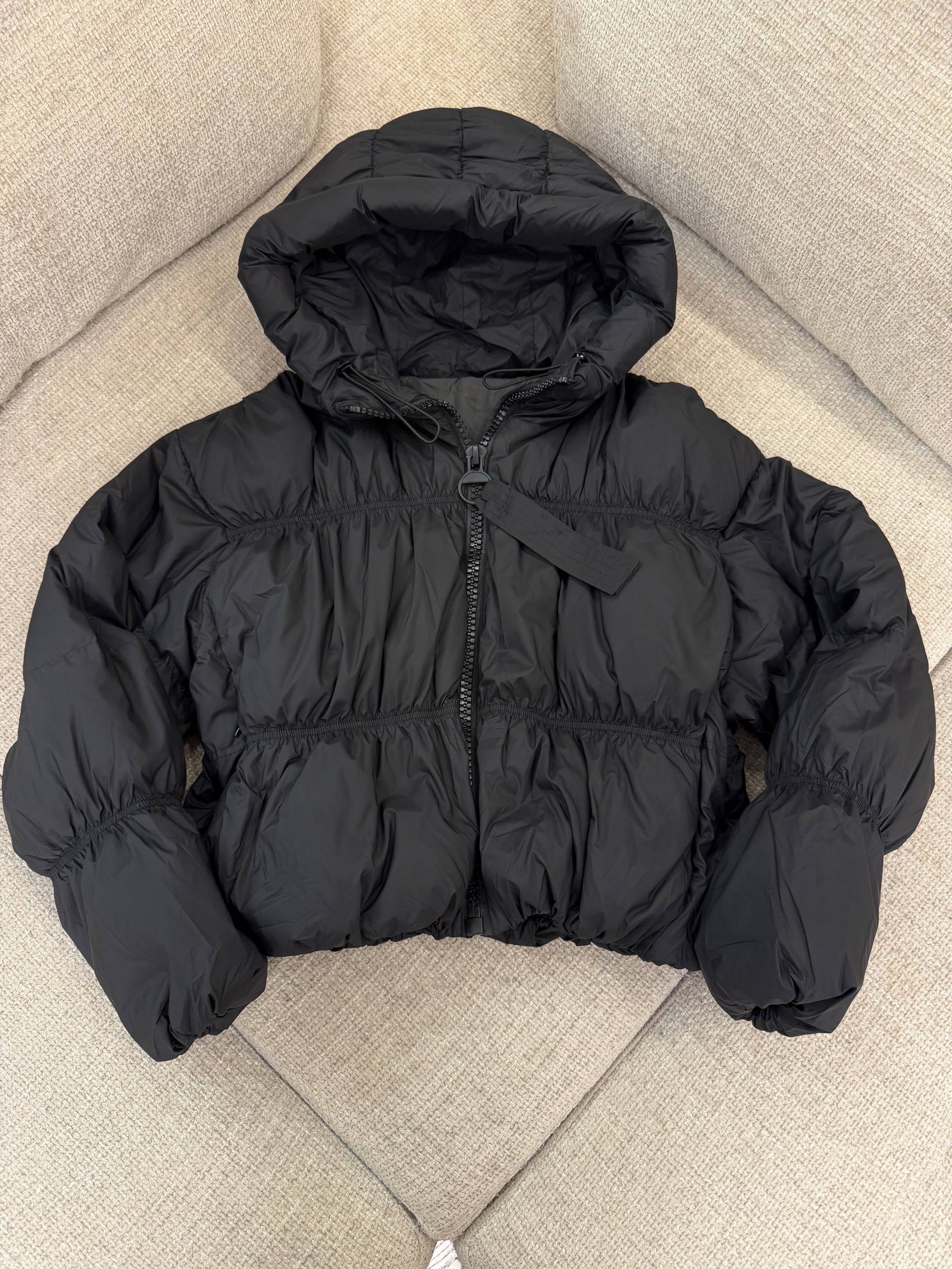 короткая куртка пуховик с капюшоном,куртка пуховик короткая,пуховик короткий женский,куртка с капюшоном короткая,куртка теплая