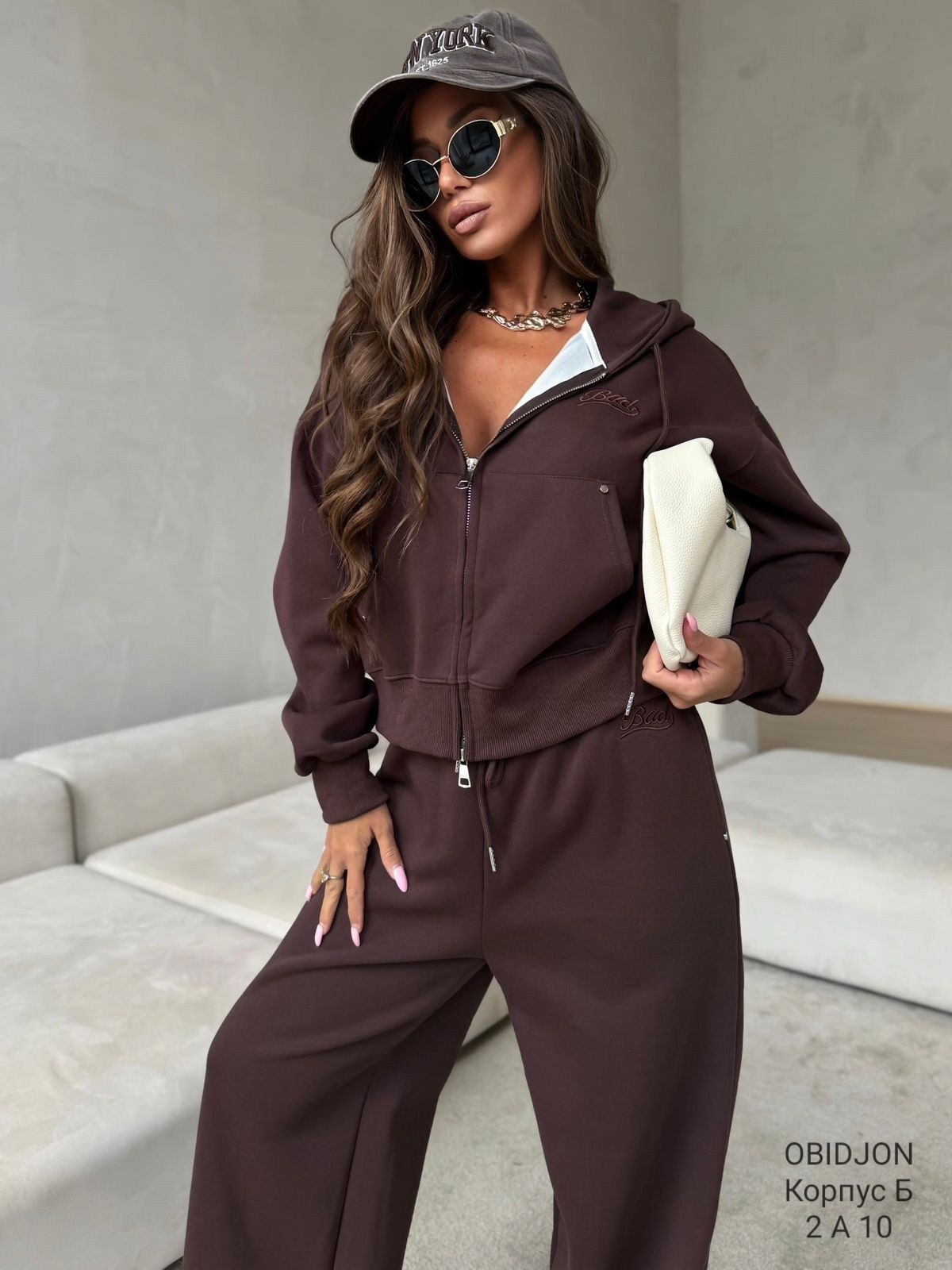 стильные костюмы,спортивные костюмы женские,костюм белый,женский костюм на флисе,костюм спортивный