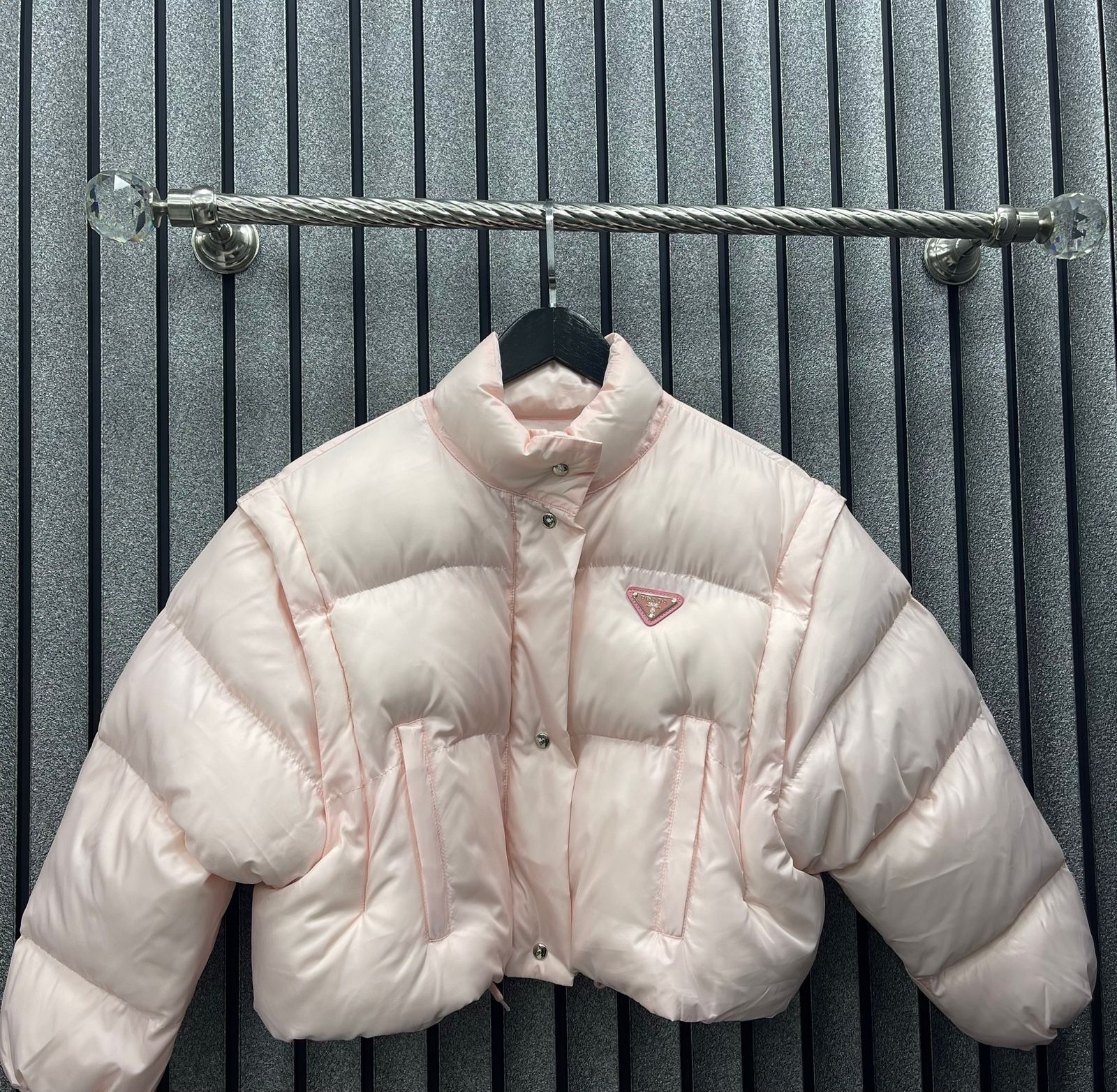 куртка пуховик,куртка модная,куртка женская,зимние куртки,стильная куртка